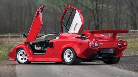 Продают редкий Lamborghini Countach с белым салоном - «Новостной Автоблогер»
