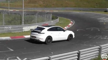 Прототип Porsche Cayenne Coupe поймали на Нюрбургринге - «Новостной Автоблогер»