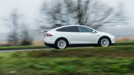 Tesla Model X Long Range Plus проверили в качестве буксира для кемпера - «Новостной Автоблогер»