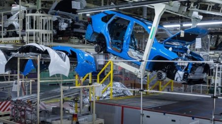 Toyota возобновила выпуск автомобилей в России - «Новостной Автоблогер»