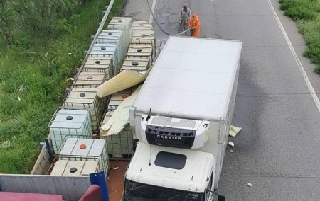 В Харьковской области произошла утечка кислоты в результате ДТП - «ДТП»