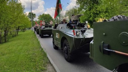 В Москве прошёл мини-парад редких армейских машин - «Новостной Автоблогер»