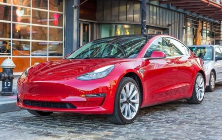 Владелец Tesla запер угонщика внутри авто со смартфона - «Новостной Автоблогер»