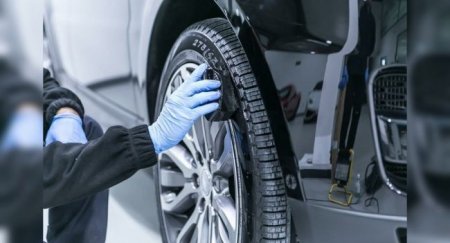 Что выбрать для ухода за шинами – силиконовую смазку или чернитель авторезины? - «Новостной Автоблогер»