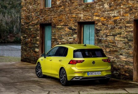 Группа Volkswagen возобновила поставки модели Golf - «Новостной Автоблогер»