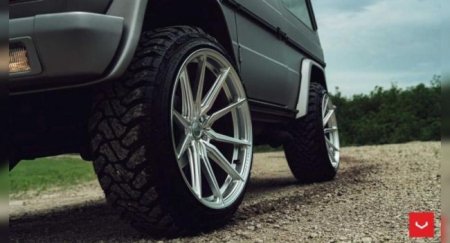 Старенький Mercedes G-Class с огромными дисками Vossen? - «Новостной Автоблогер»