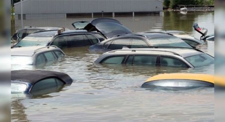 Столичные машины в воде. Кто за это заплатит? - «Новостной Автоблогер»