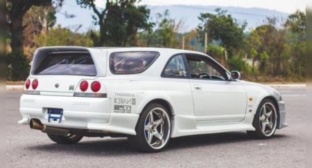 В США продают уникальную модель Nissan Skyline GT-R R33 - «Новостной Автоблогер»