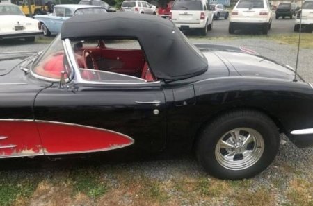 Chevrolet Corvette С1 простоял в амбаре 35 лет - «Новостной Автоблогер»