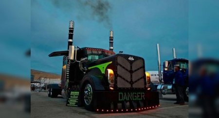 Представлен уникальный Peterbilt 379 «Danger» - «Новостной Автоблогер»