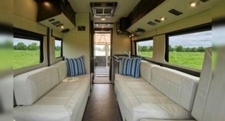 Спортивный туристический автофургон с крыльцом Embassy Traveler - «Новостной Автоблогер»