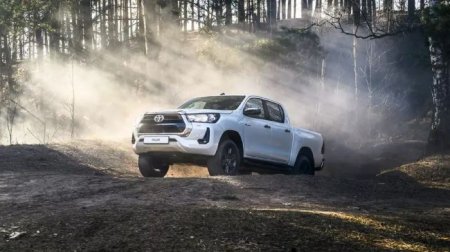 Toyota Fortuner и Hilux получили российский ценник - «Новостной Автоблогер»