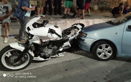 В Греции авто въехал в группу демонстрантов - «ДТП»