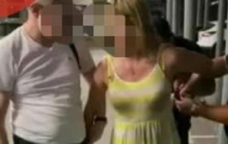 В Киеве пьяная женщина после ДТП устроила полиции скандал с раздеванием - «ДТП»