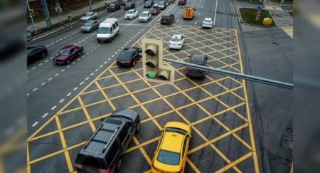 Вафельная разметка появится еще на 17 перекрестках Москвы этим летом - «Новостной Автоблогер»