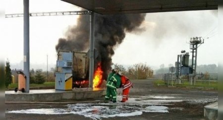 В США водитель устроил ДТП и пожар на АЗС, когда спешил заправиться - «Новостной Автоблогер»