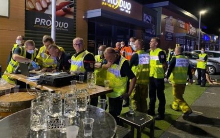 Во Франции авто врезалось в толпу людей - «ДТП»