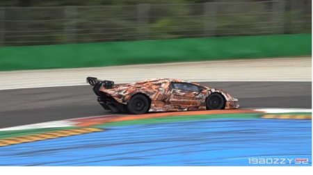 Lamborghini Essenza SCV12 вышел на трек - «Новостной Автоблогер»