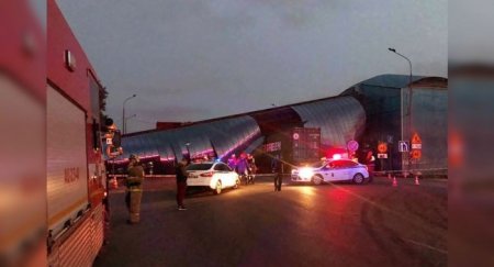 Самосвал снес надземный переход на трассе М-10 - «Новостной Автоблогер»