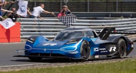Volkswagen ID.R изменил дизайн к гонке Goodwood SpeedWeek - «Новостной Автоблогер»