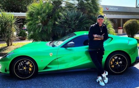 Ferrari отсудила у клиента €300 тысяч за фото авто - «Новостной Автоблогер»