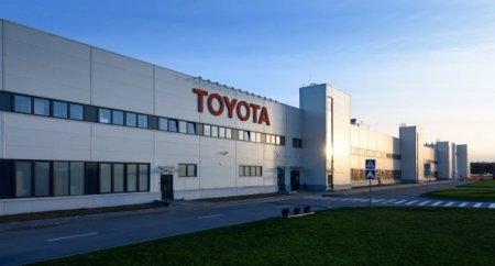 Toyota приостановит выпуск Land Cruiser 300 — дефицит только набирает обороты - «Новостной Автоблогер»