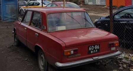Выжившие из СССР: 10 старых автомобилей на черных номерах - «Новостной Автоблогер»