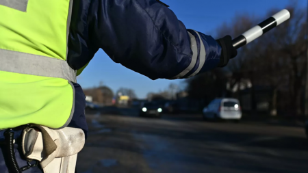 В Петербурге на инспектора ГИБДД, ударившего сотрудницу уголовного розыска, завели дело - «ГИБДД»
