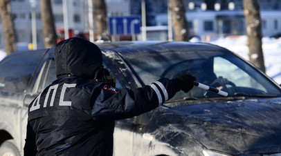 «Всё зависит от совести инспектора»: почему родителям детей с инвалидностью приходится нарушать закон при их перевозке - «ГИБДД»