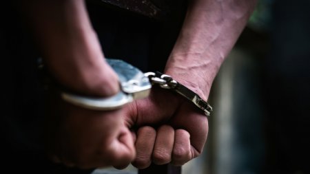 Растратили на личные цели: СК просит арестовать задержанных за злоупотребления в Петербурге генералов МВД - «ГИБДД»