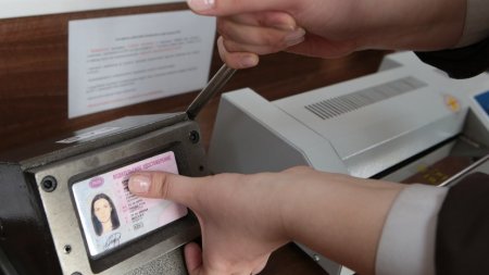 ГИБДД: выдача прав и регистрация машин в Москве приостановлены из-за технического сбоя - «ГИБДД»
