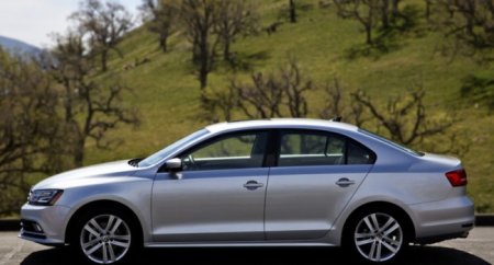 В РФ появился седан Volkswagen Bora с «китайским» дизайном - «Новостной Автоблогер»