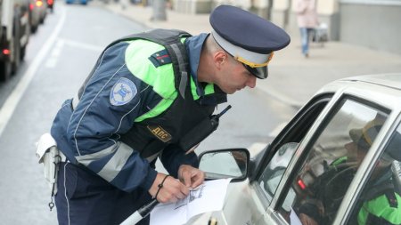 В России вступил в силу порядок ограничения водительских прав уклонистам - «ГИБДД»