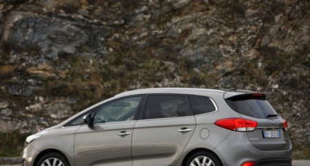 Кроссвэн KIA Carens представлен на рынке в «роскошной» версии X-Line - «Новостной Автоблогер»