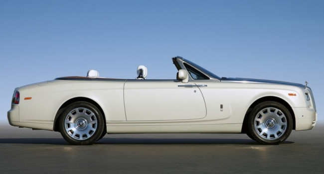 Представлен автомобиль Rolls-Royce с деревом на кузове - «Новостной Автоблогер»